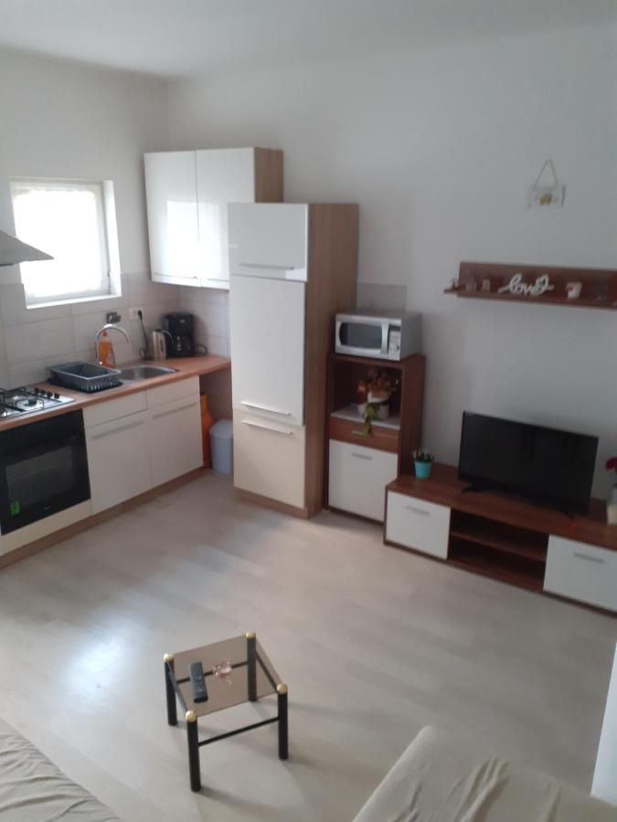 Apartman Tanja Appartamento Bilice Esterno foto