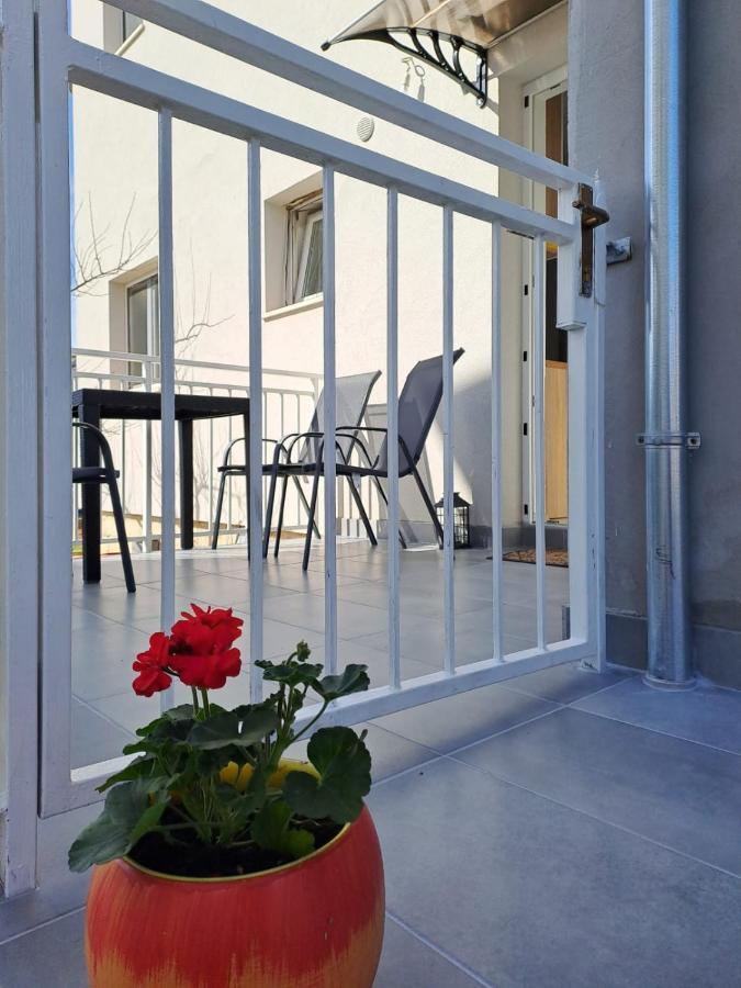 Apartman Tanja Appartamento Bilice Esterno foto