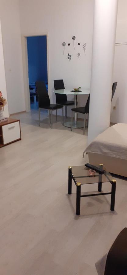 Apartman Tanja Appartamento Bilice Esterno foto