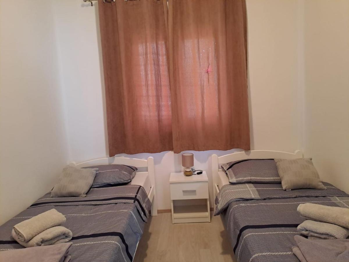 Apartman Tanja Appartamento Bilice Esterno foto