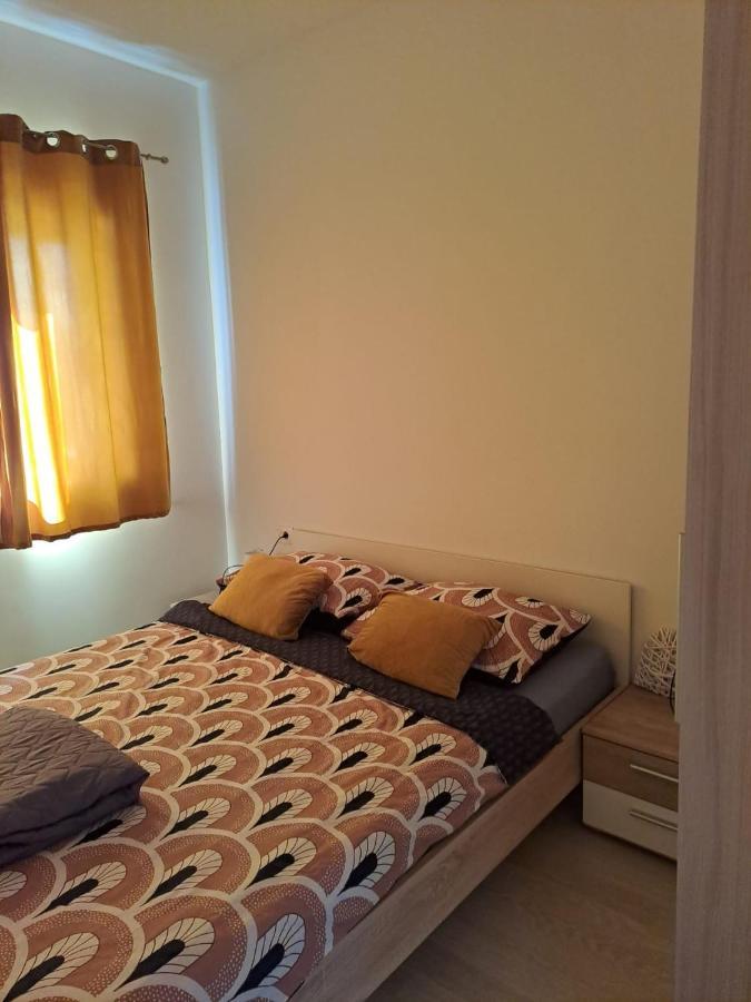 Apartman Tanja Appartamento Bilice Esterno foto